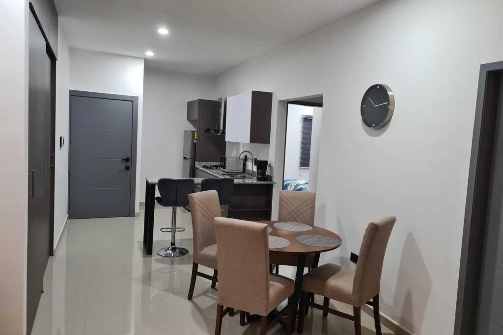 Departamento Cerca Del Malecon Y Zona Dorada Apartment Mazatlan Luaran gambar